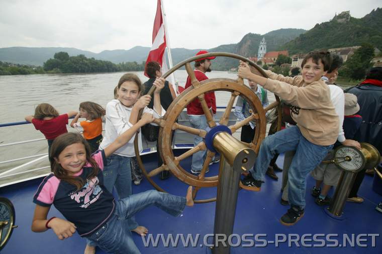 05.08.24_148 Die Kreuzfahrt ging von Drnstein nach Melk und retour, am Schlu wollten die Kinder aber noch eine Runde drehen.