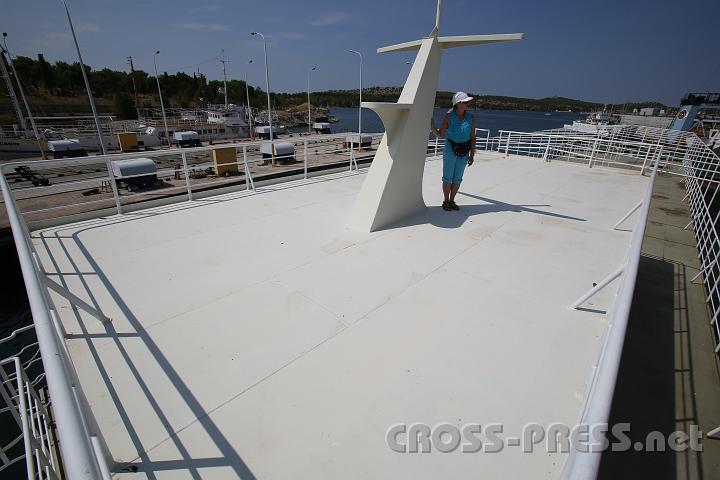 2013.08.21_12.12.25.jpg - Masten am obersten Deck.