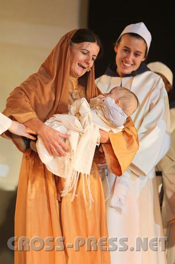 2010.12.12_16.42.08.jpg - Die Verheißung Gottes an das Volk Israel und die Prophetin Hanna hat sich endlich erfüllt. :)