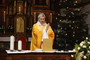 JahreserÖffnungsFeier in RM Studio Amstetten Segnung des neuen Evangeliars.