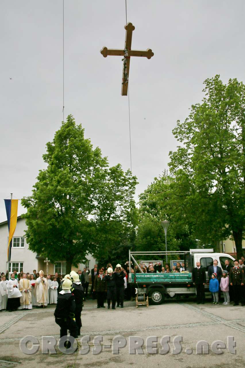 2017.05.07_11.09.19.jpg - ... und es schwebt seiner Bestimmung entgegen.