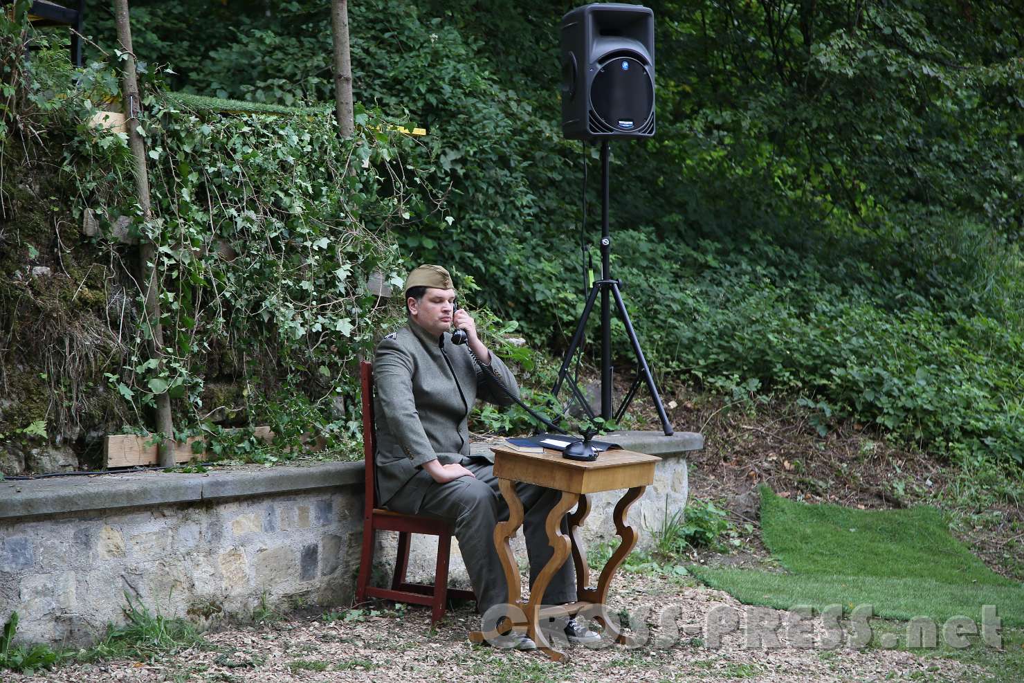 2017.07.29_18.24.02.jpg - Regie-Assistent Ruben Turbanisch aus Darmstadt von "Drama Ministry " hier in der Rolle des Leonid Breschniev.