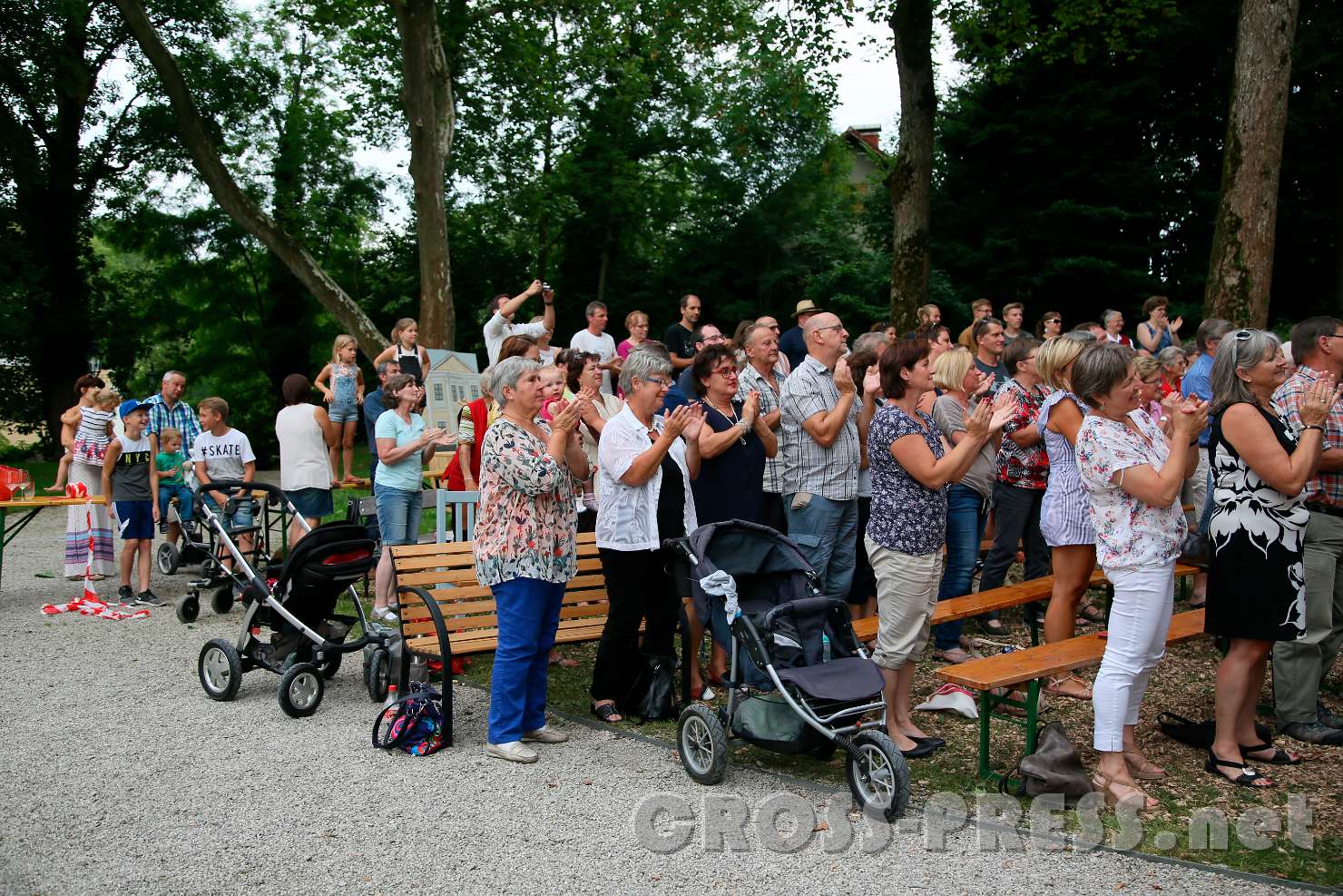 2017.07.29_19.04.36.jpg - Standing Ovations ...