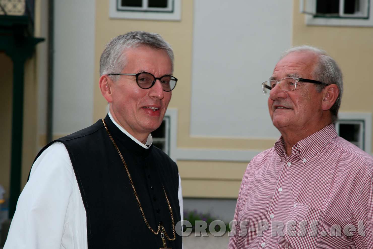 2017.07.29_19.11.17.jpg - Abt Maximilian Heim (Heiligenkreuz) mit "Hausherrn" Josef Ertl.