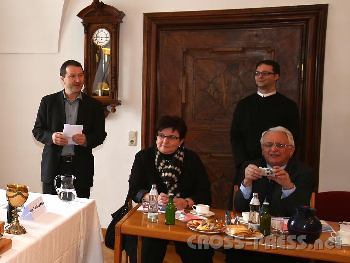 2013.02.09_10.00.28.jpg - Moderator Peter Brandstetter von der "Moststrasse", Obfrau und LAbg. Michaela Hinterholzer, Bürgermeister Franz Deinhofer und Fr.Andreas Tüchler.