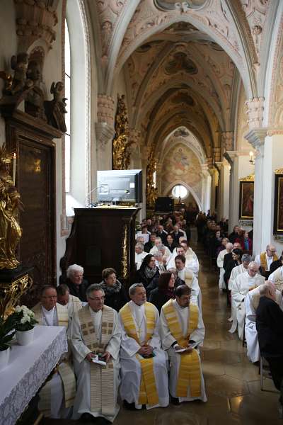 Benediktion von Abt Petrus durch Bischof Klaus