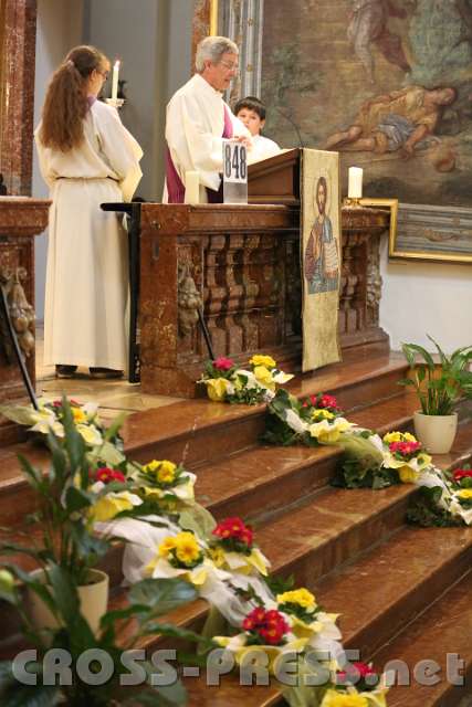 2014.03.23_10.19.54.jpg - Evangelium nach Johannes, gelesen von Diakon Mag. Friedrich Schuhböck, Dir. der NÖ Caritas.