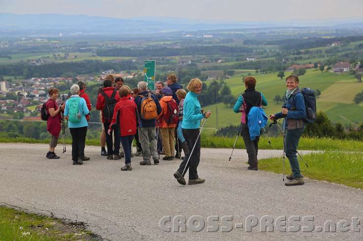 2014.05.04_11.29.34.jpg - "Spitituelle Wegzehrung" beim Lammerhuberblick.