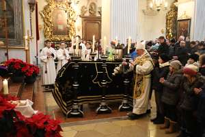 Requiem u. Begräbnis P.Stefan Gruber Inzensierung, Weihbischof Leichtfried.