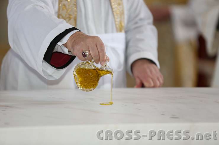 2014.06.15_10.34.00_01.jpg - Christus hat auf dem Altar Seines Leibes das Opfer des Lebens für das Heil aller Menschen dargebracht.