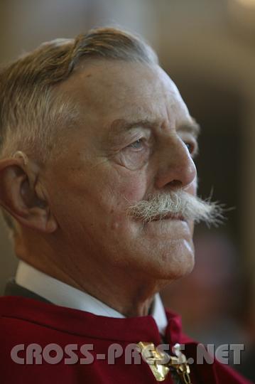 2008.07.27_09.18.39.JPG - Das ist kein preuischer General, sondern der 84-jhrige St.Michaeler Bauer Franz Streitner, der aber in Ostpreuen den Zerfall der Wehrmacht am Ende des II. WK (ber)lebt hat.