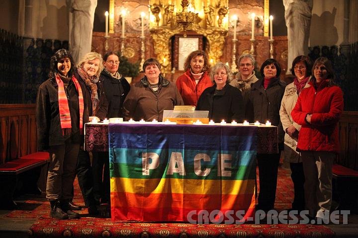 2009.03.15_19.57.15_01.jpg - Frauenrunde St.Peter, v.l.n.r.: Gabi Malinar, Anita Hochpchler, Josefa Maurer, Gisela Prller, Ingrid Krendl, Marlies Tanzer, Helga Ebner, Rosi Wallner, Elisabeth Kreuzer, Erna Mai.