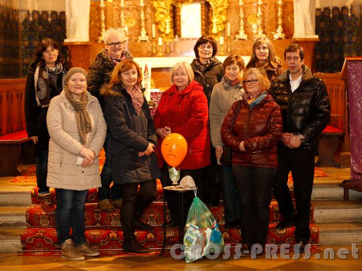 2016.02.21_19.59.05.JPG - Damenrunde der Frauenrunde.  ;)    Mit Franz Prüller, dem Gatten von Gisela Prüller, einem langjährigen Mitglied der Frauenrunde, die im Vorjahr verstorben ist.