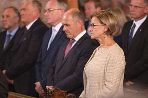 AmtsEinführung des St.Pöltner Bischof A.Schwarz Landeshauptfrau Johanna Mikl-Leitner und Wolfgang Sobotka, erster Nationalratspräsident.