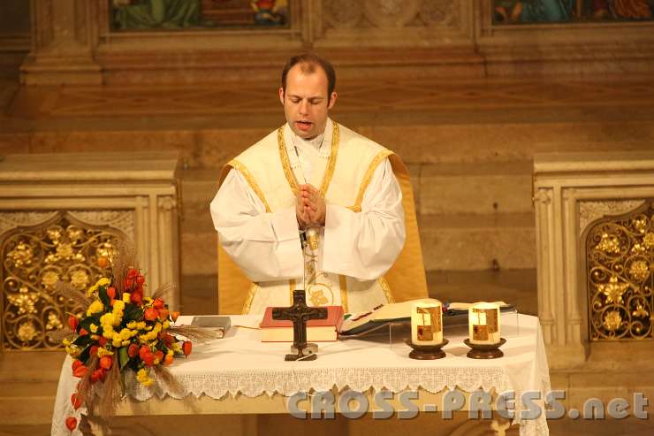 2014.11.23_17.47.32.jpg - Neupriester Christoph Weiss war RM-Studioleiter in Amstetten.