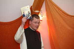 Taizé-Gebet mit P. JP Chavanne Impuls von Pater Johannes Paul Chavanne vom Stift Heiligenkreuz.