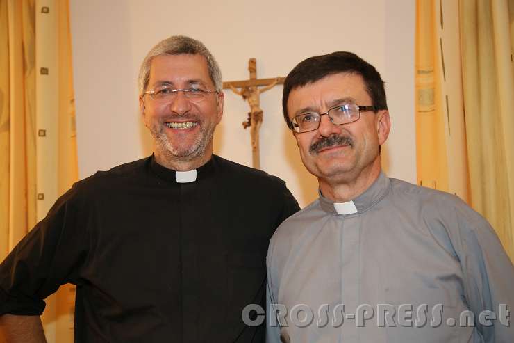 2016.09.18_21.04.48.JPG - P.Andreas Schätzle mit Diakon Erich Hintersteiner, dem Leiter des Hauses Betanien in Steyr.