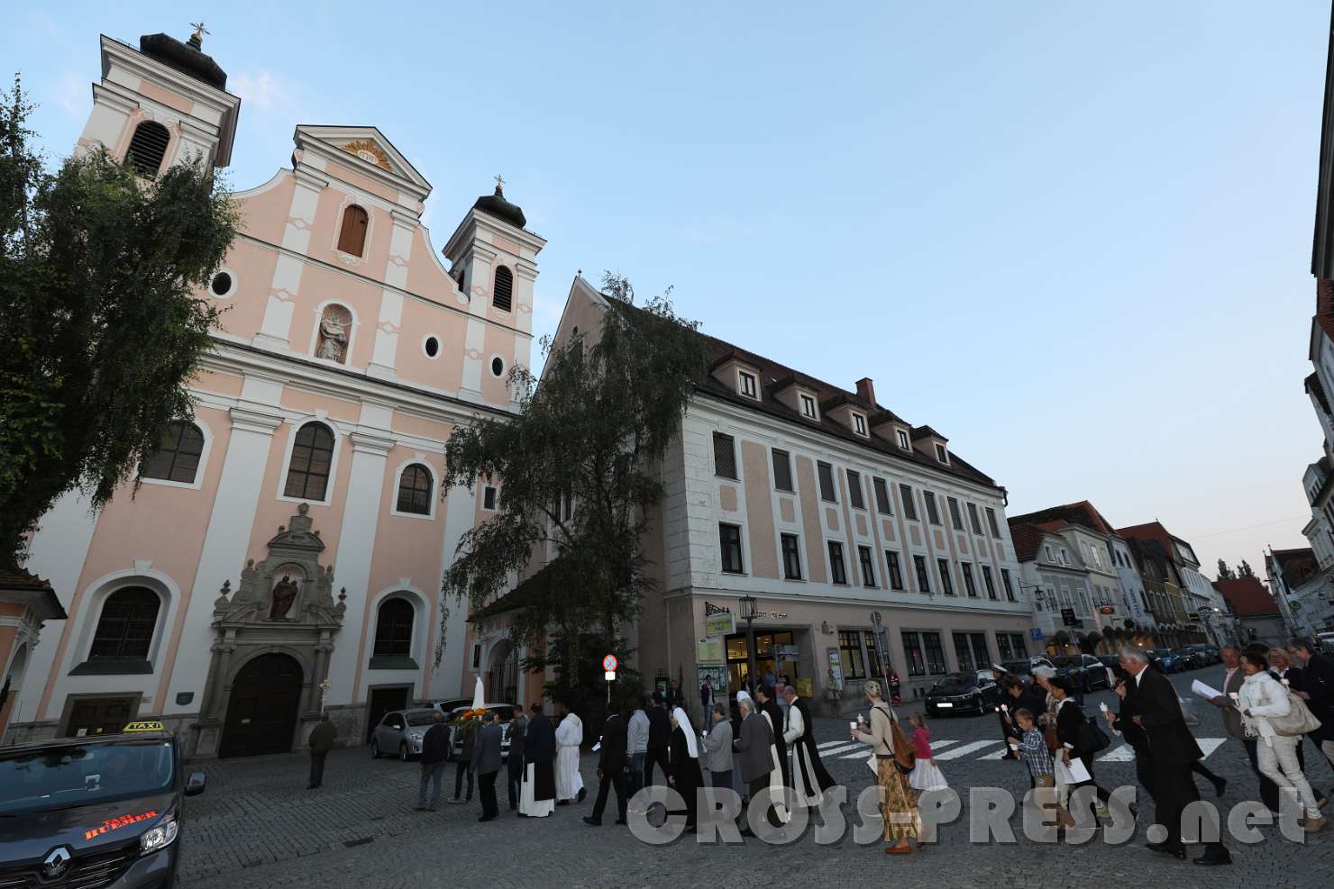 2017.09.08_19.18.18.jpg - ... zur Marienkirche.