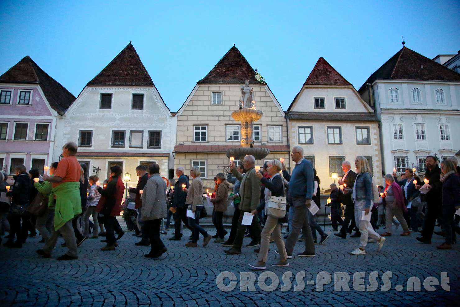 2017.09.08_19.46.57.jpg - Friedensrosenkranz-Bittprozession