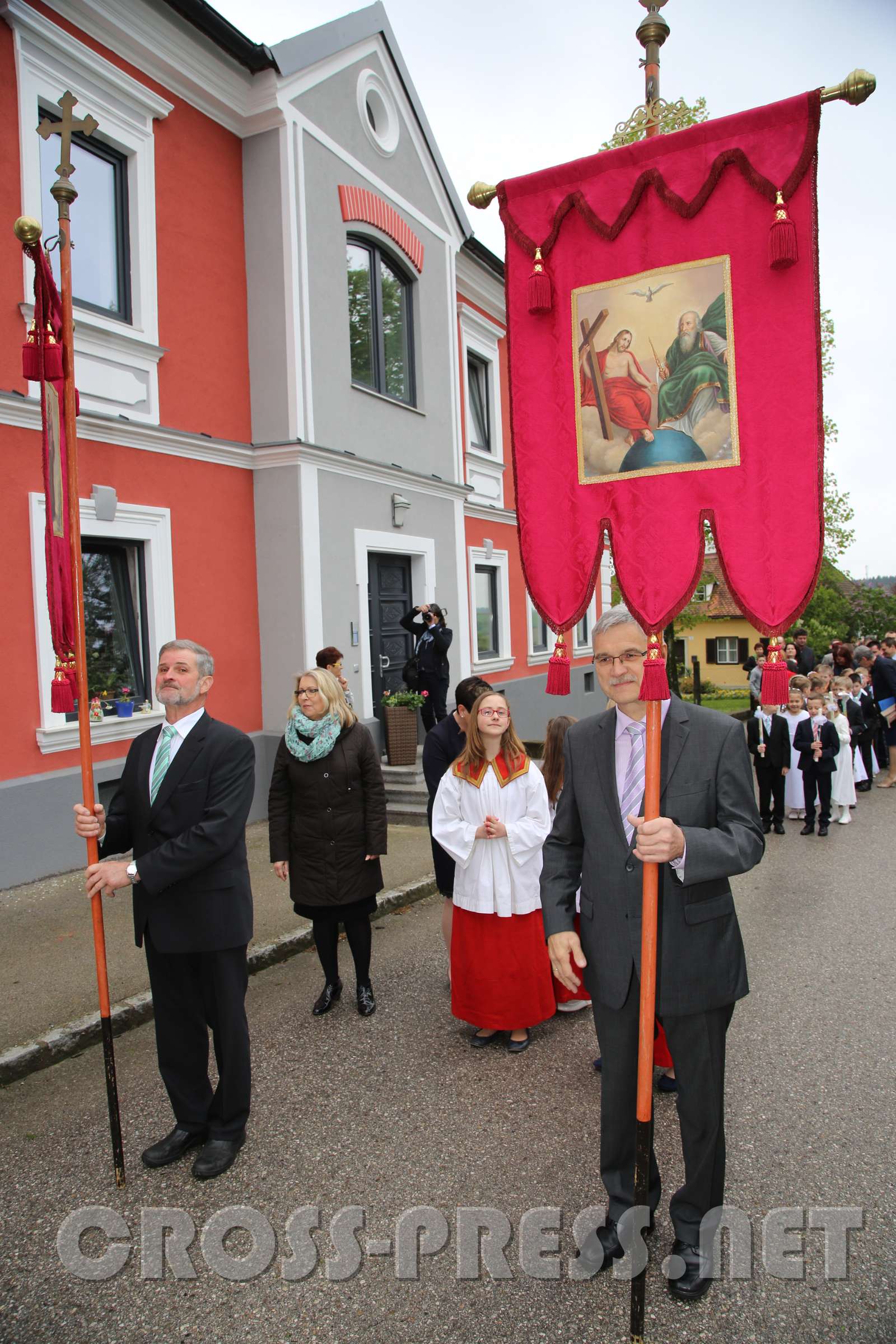 2016.05.05_09.18.37.JPG - Abmarsch zur Kirche