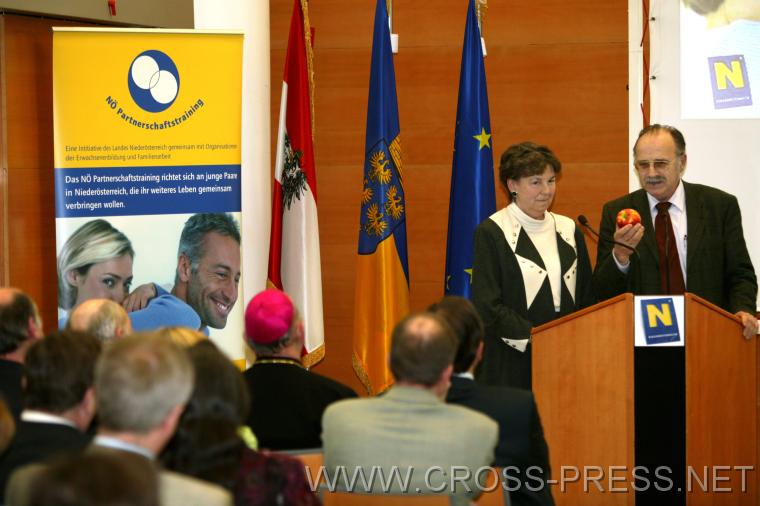 06.03.17_046 Eva und DI Erich Berger, Leiter der Akademie fr Familienpdagogik der sterreichischen Schnstattbewegung