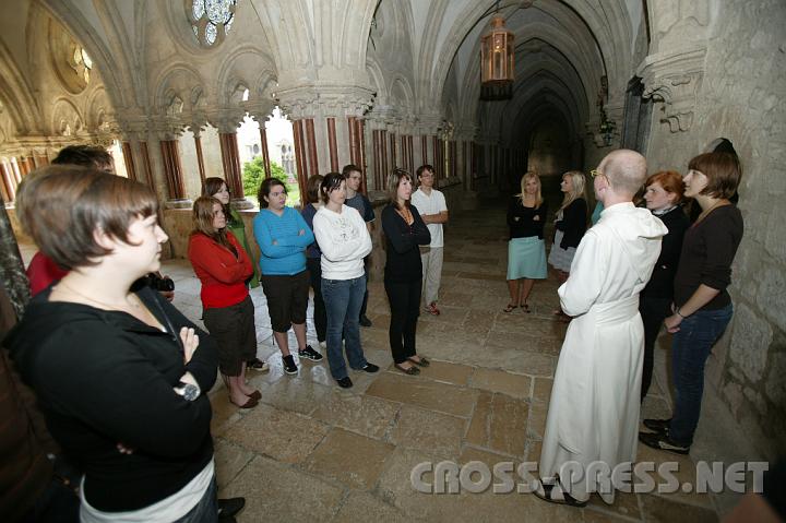 2008.07.05_08.30.24.JPG - Führung durch Stift Heiligenkreuz mit Fr. Coelestin