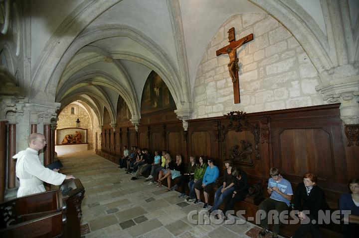 2008.07.05_08.38.55.JPG - Fhrung durch Stift Heiligenkreuz mit Fr. Coelestin