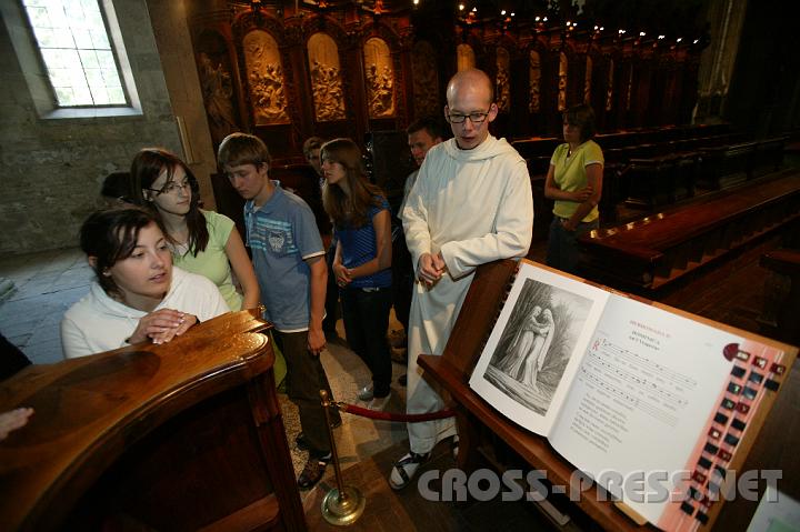 2008.07.05_09.28.43.JPG - Fhrung durch Stift Heiligenkreuz mit Fr. Coelestin