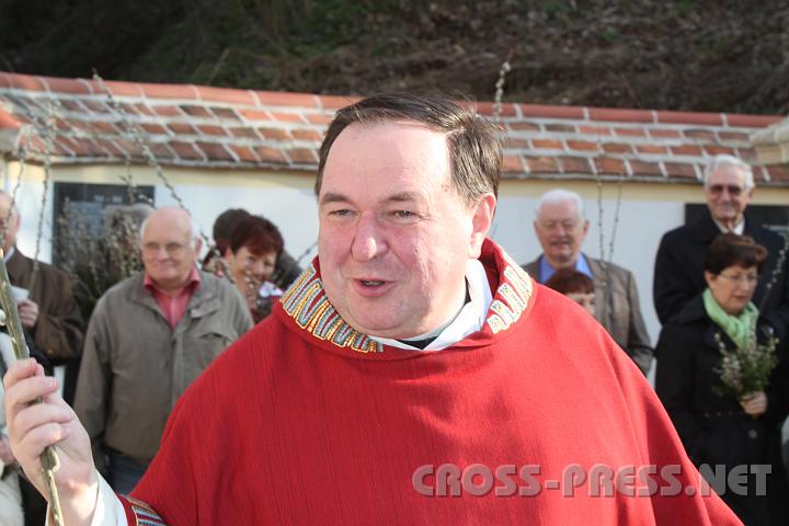 2009.04.05_08.00.22.jpg - P. Bernhard Vosicky, Pfarrer von Heiligenkreuz, bekannt durch seine Beitrge in Radio Maria.