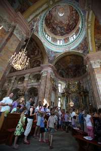 JungFamilienTreffen 2010 Pöllauer Pfarrkirche könnte bei so einen Ansturm gut 