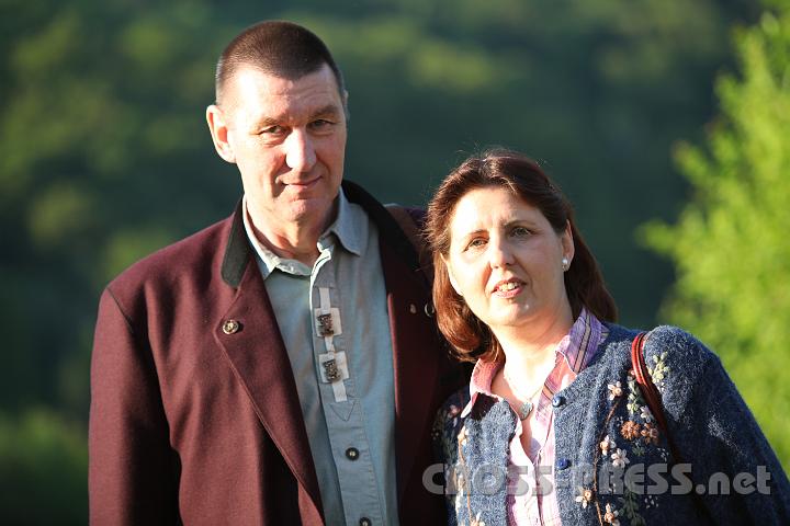 2011.05.07_18.49.24.jpg - Rositta und Robert Reithofer von ICF und Schönstatt.