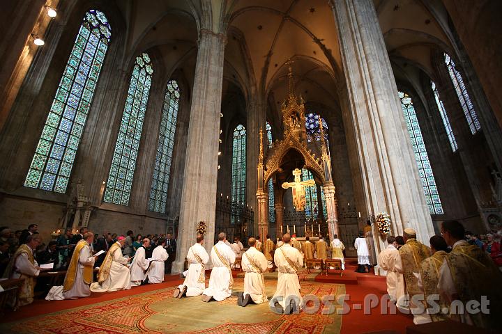 2011.06.19_16.47.39.jpg - Die imposante Abtei von Stift Heiligenkreuz.