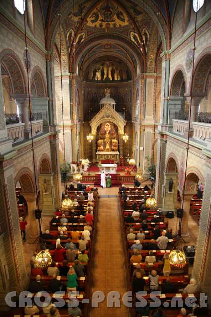 2013.09.14_15.22.01.jpg - Die Kirche der Redemptoristen in der Maximilianstraße ist groß und sehr farbenprächtig.