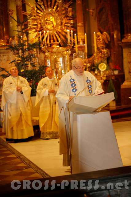 2016.01.29_18.40.51.JPG - Evangelium, gelesen von P. Robert Bösner.