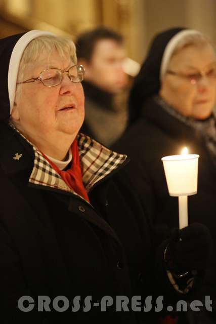 2016.01.29_19.58.23.JPG - Schwester Maria Ringler von den Franziskanerinnen in Amstetten ist Radio Maria Mitarbeiterin der ersten Stunde.