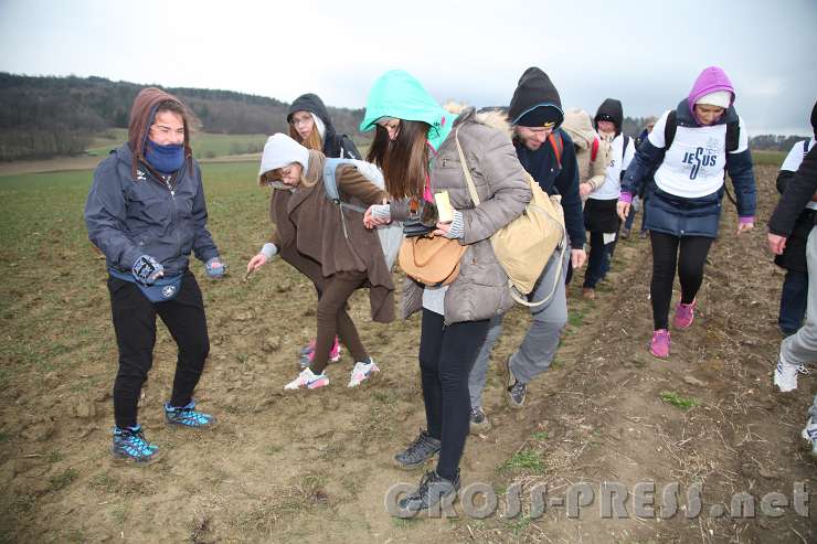 2016.03.12_09.40.20.jpg - Stellenweise waren die Feldwege sehr aufgeweicht.