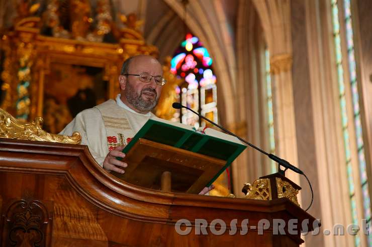 2016.09.17_15.41.28.JPG - P. Clemens liest aus dem Evangelium nach Lukas (1,26-38).