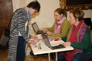 Radio Maria - VisionsTag Karoline meldet sich bei Eva und Gudrun an.