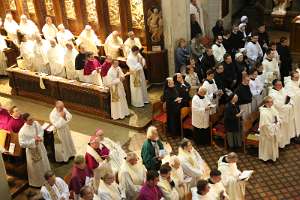 PriesterWeihe mit EB Gänswein in Hl.Kreuz