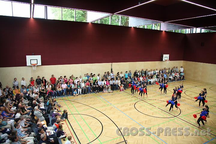 2012.06.23_09.48.21.jpg - So groß ist die neue Sporthalle...