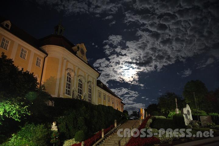 2012.08.02_23.36.33.jpg - Stift Seitenstetten mit seinem "Stairway to Heaven".  :)