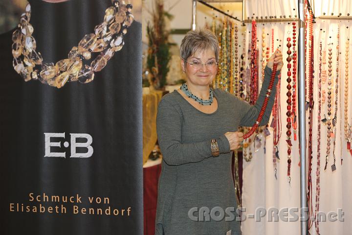 2012.12.14_18.02.19.jpg - Bei Frau Benndorf aus Graz findet man sehr individuelle Schmuckkreationen - ausschließlich Unikate.