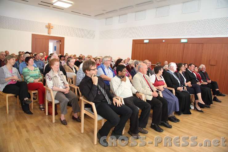 2014.09.28_16.12.21.jpg - Ehrengäste, u.A. Abt Petrus Pilsinger, Altabt Berthold Heigl, Pfarrer Peter Yaddanapalli.