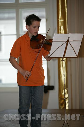 2008.06.08_11.15.33.JPG - Stefan, ein hochbegabter Musiker.