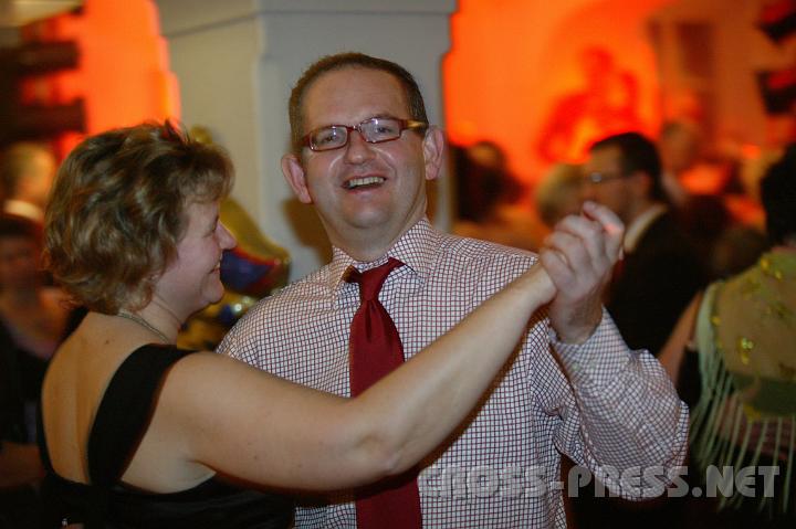 2009.01.10_22.40.13.JPG - Eva und Erich Pfaffenbichler - jung, verliebt und am Ball ... :)