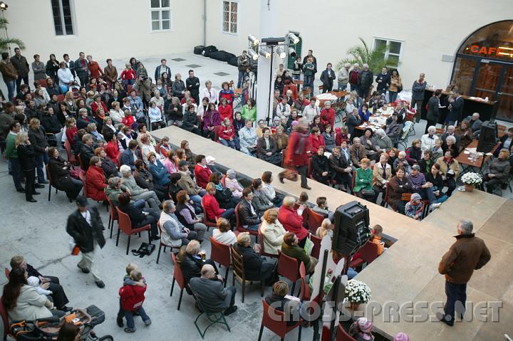 2008.10.18_17.12.33.JPG - Gesund, warm aber auch modisch anziehen: Modeshow von Fa. Hirsch.