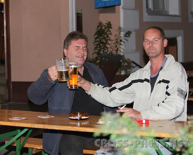 2009.06.20_21.48.42.jpg - Bierbrder ;)
